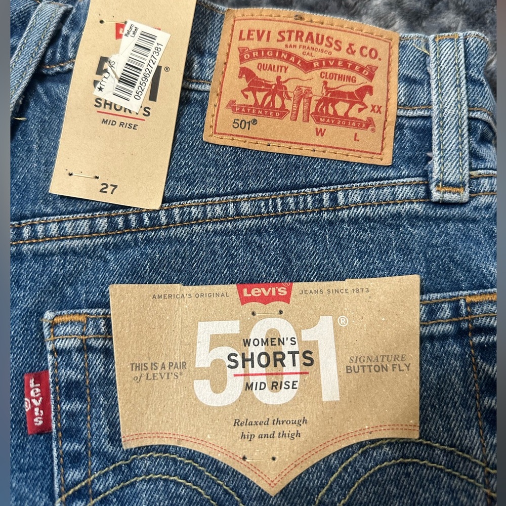 Levi’s 501 Original Medium Blue Mid Rise Denim Shorts - Picture 3 of 9